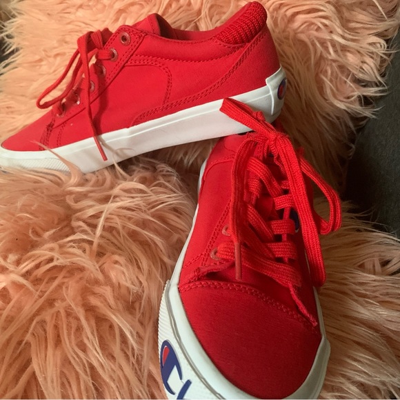 champion fringe low top sneaker - Picture 5 of 5